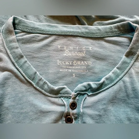 Lucky Brand
Short Sleeve Button Notch Neck Venice Burnout T-Shirt Mens Size S/P‌ - Picture 8 of 10